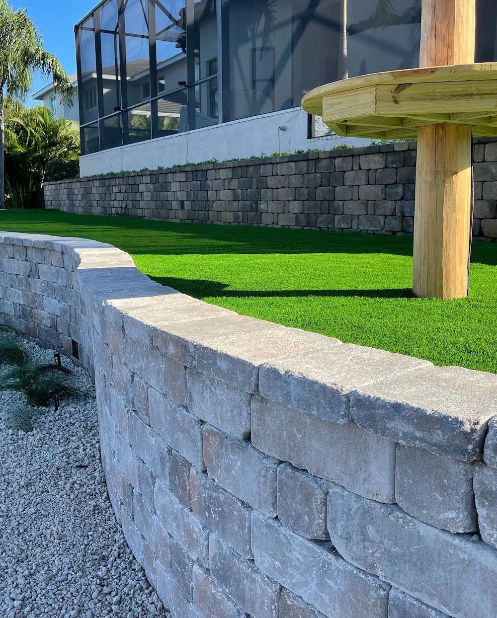 Your Guide for Choosing Landscaping Stone vs. Mulch